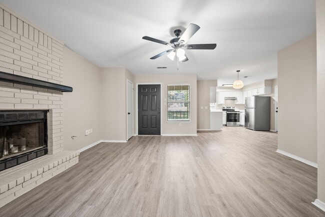 Building Photo - 24 Oak Ridge Dr