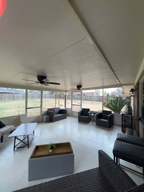 Building Photo - 202 Pondella Dr