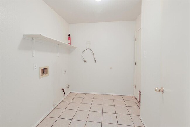 Building Photo - 16604 Denise Dr