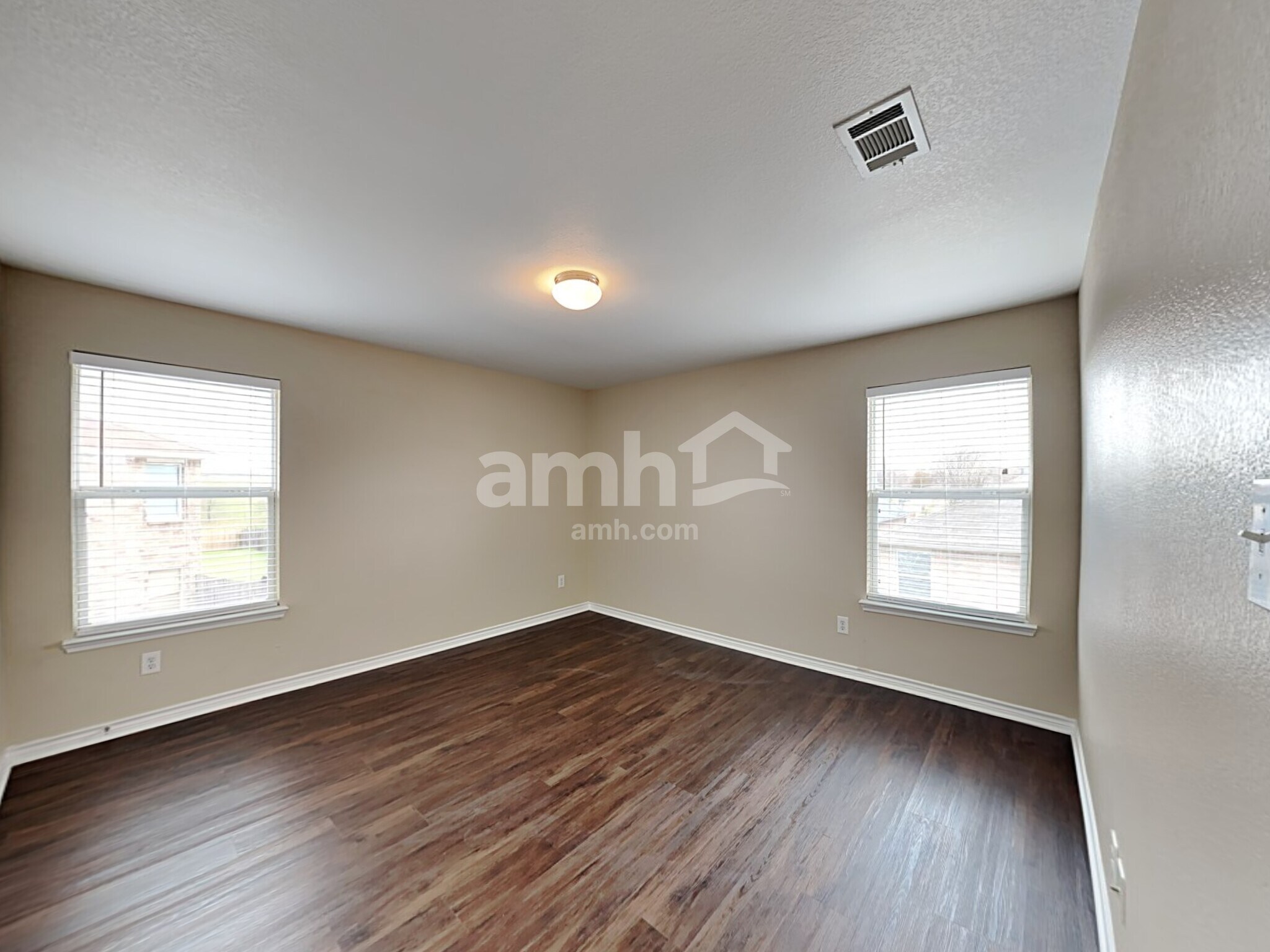 Building Photo - 5459 Montague Ln