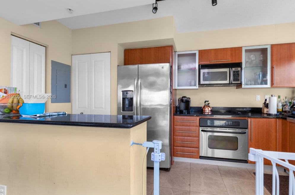 Building Photo - 610 W Las Olas Blvd