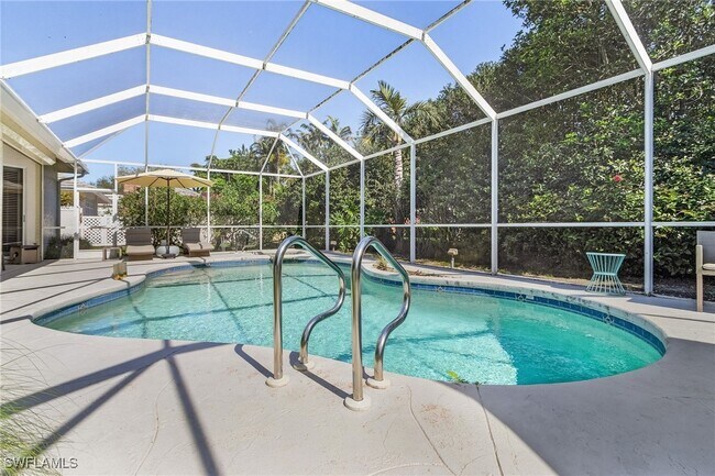 Building Photo - 258 Monterey Dr