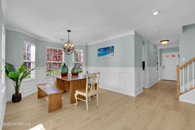 Building Photo - 11 Saratoga Ct