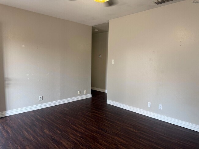 Building Photo - 4613 Langford Ln