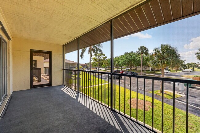 Building Photo - 6327 Chasewood Dr