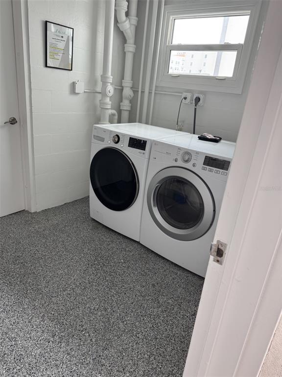 Building Photo - 33 S Gulfstream Ave