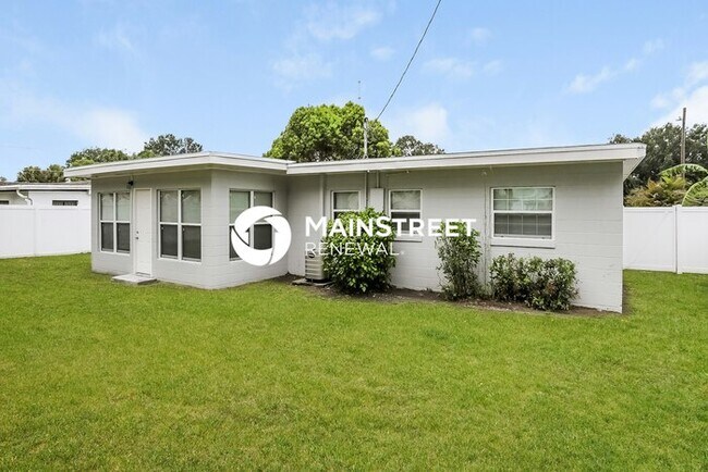 Building Photo - 3 Bedroom Pet-Friendly Home in Orlando, FL with Main Street Renewal