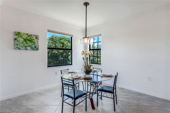 Building Photo - 2375 Montserrat Ln