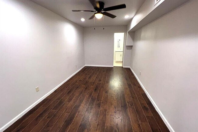 Building Photo - 3831 Cosby St