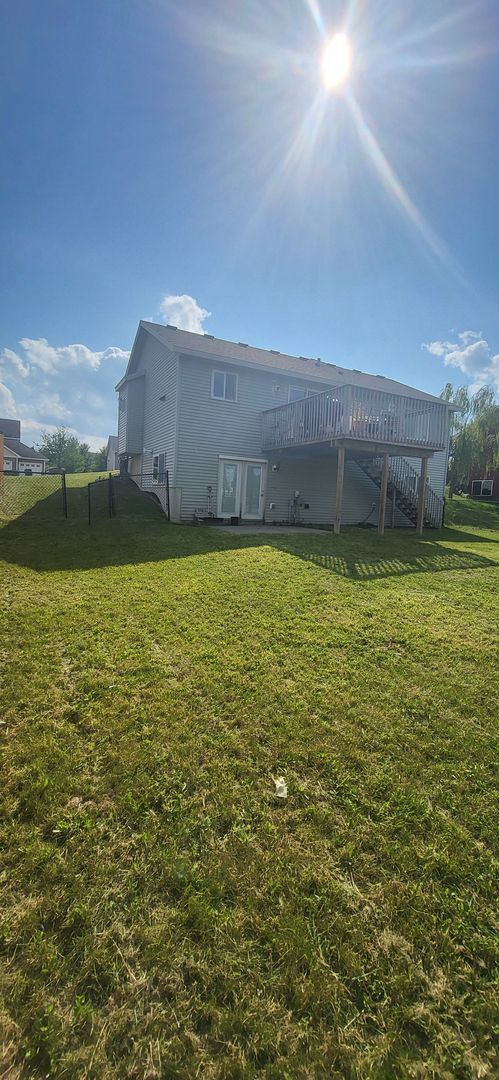 Building Photo - Dogs are welcome no cats this property does not participate in Section 8. Showing start December ...