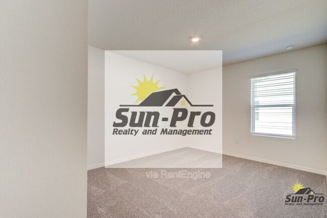 Building Photo - 4240 Acoma Dr