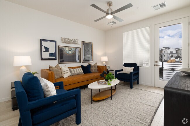 2BR, 2BA - 1,101SF - Living Room - Residences at Victory Ridge