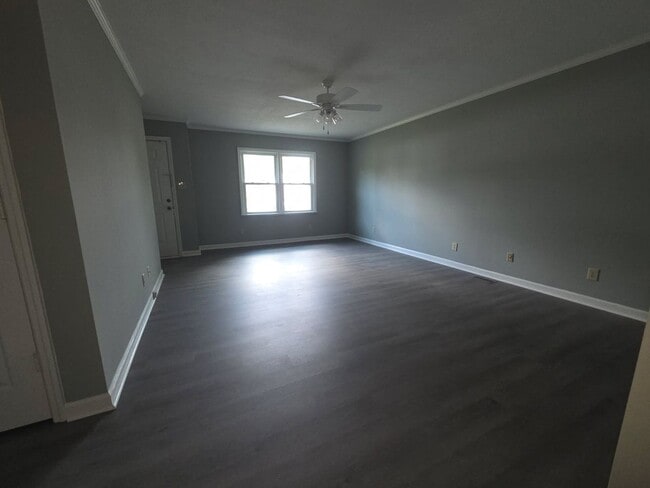 Building Photo - 502 N Audubon Ave