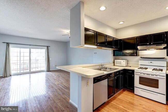 Building Photo - 12111 Wedgeway Pl