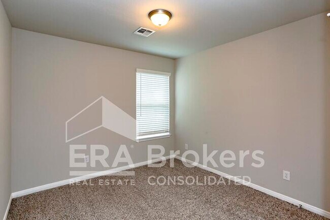 Building Photo - 2072 Dade Loop