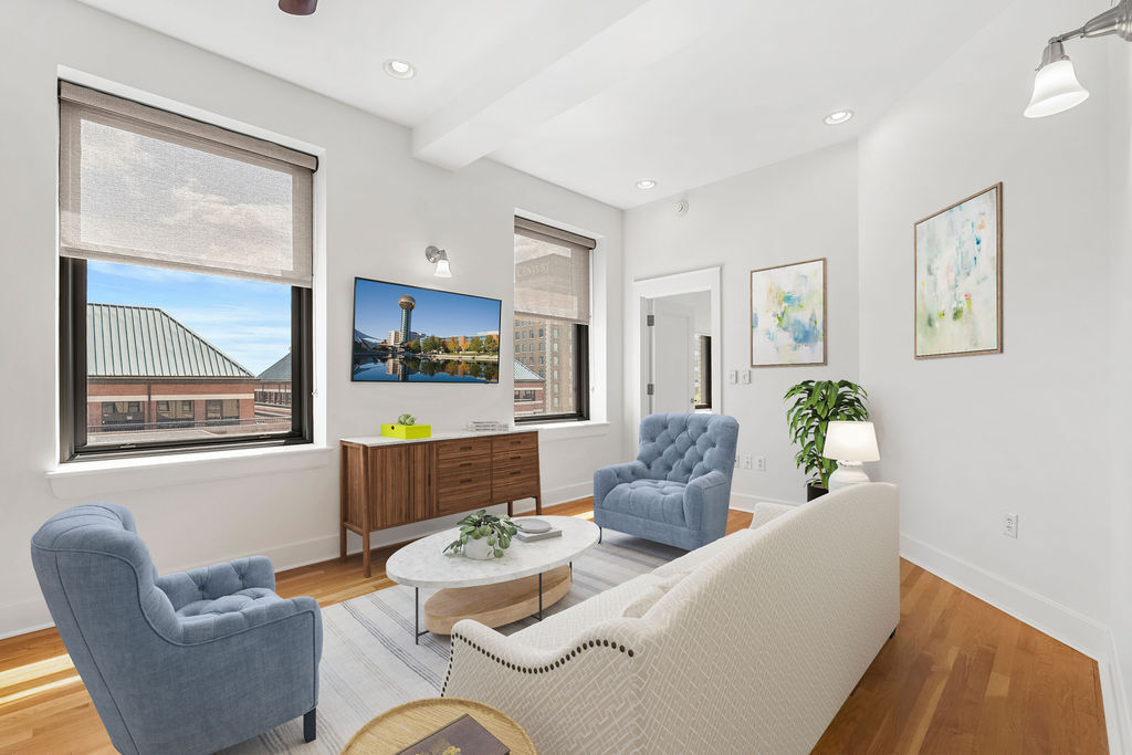 Building Photo - 531 S Gay St