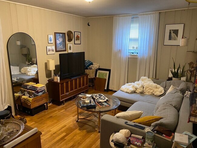 Primary Photo - 15 Park Vale Ave