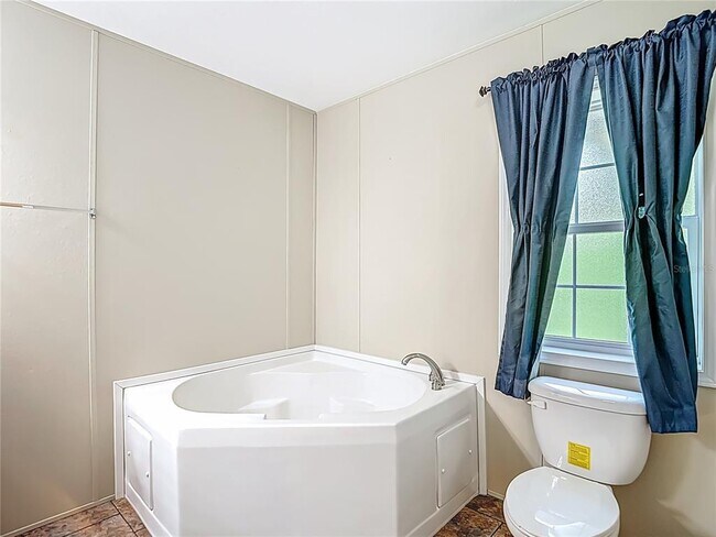 Building Photo - 7515 Rooks Dr