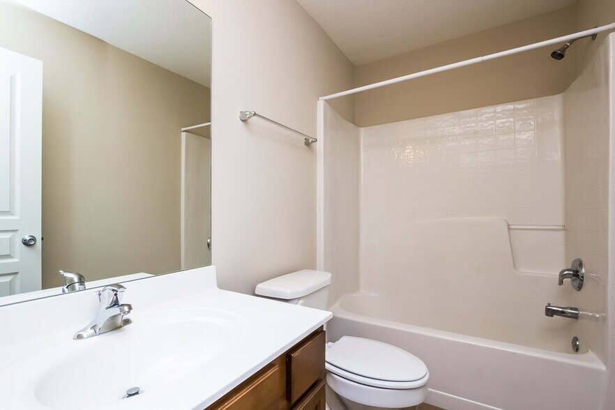 Building Photo - 3404 Silver Stream Way NW