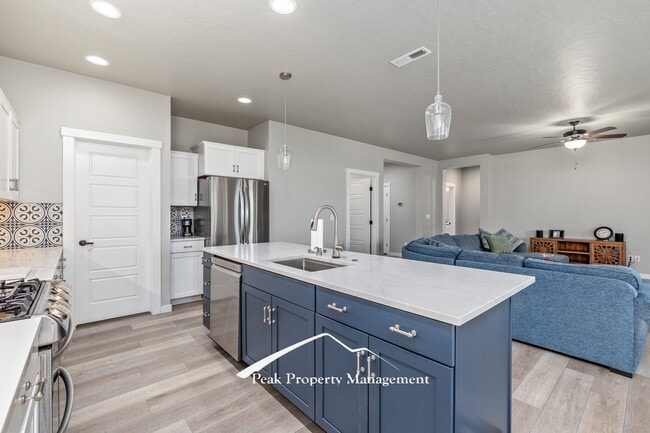 Building Photo - 18272 N Wild Goose Ave