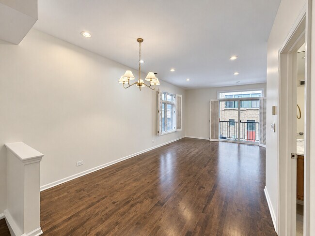 Building Photo - 1351 W Altgeld St