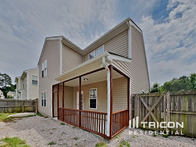 Building Photo - 3935 Carolina Cherry Dr