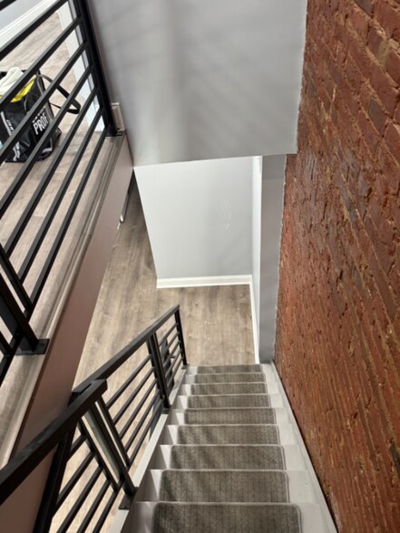 Building Photo - 2632 N Howard St