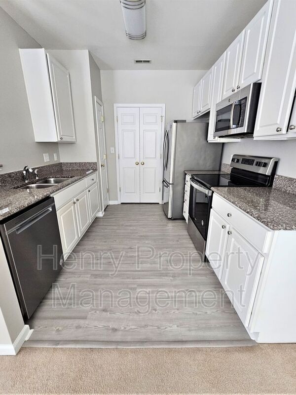 Building Photo - 3321 Kudrow Ln