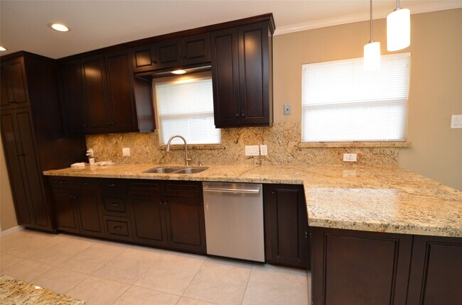 Building Photo - 4009 Nenana Dr