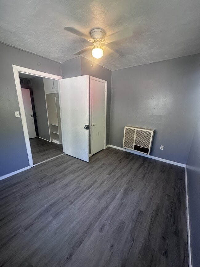 Building Photo - 16313 Clearview Ave