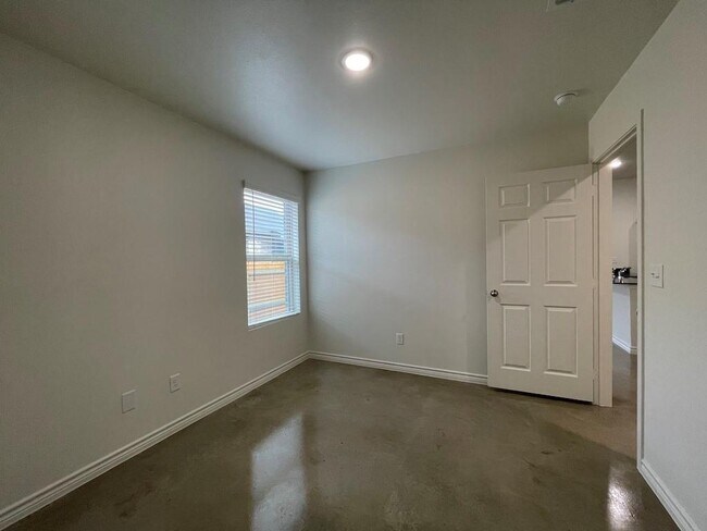 Building Photo - 2317 Zanoletti Ct