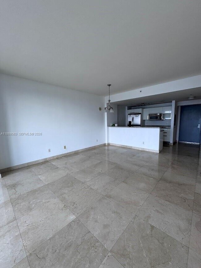 Building Photo - 601 NE 36th St