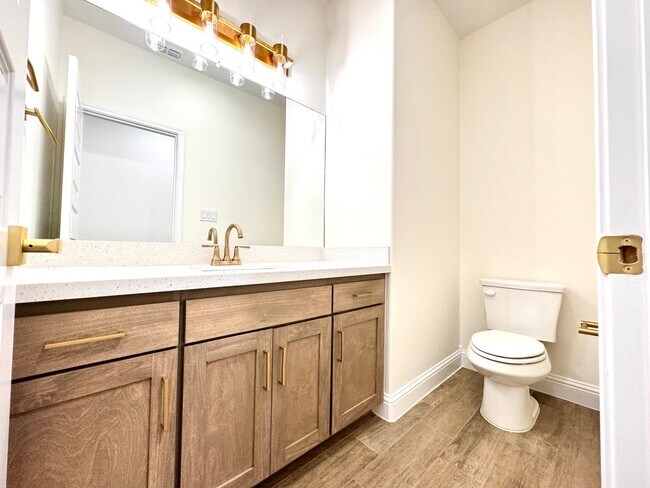 Building Photo - 1405 Eagles Ln