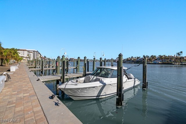 Building Photo - 2400 Gulf Shore Blvd N