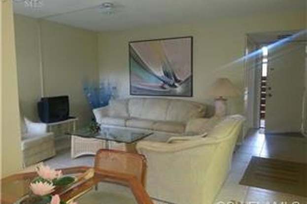 Building Photo - 3635 Boca Ciega Dr