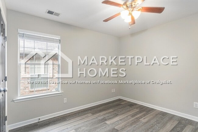 Building Photo - 2115 Willow Glenn Dr