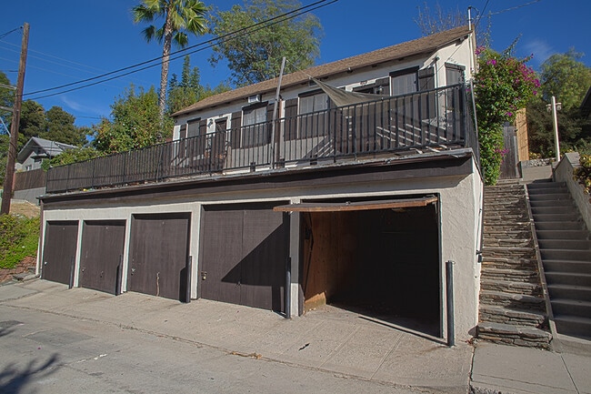 Building Photo - 1548 Cerro Gordo St