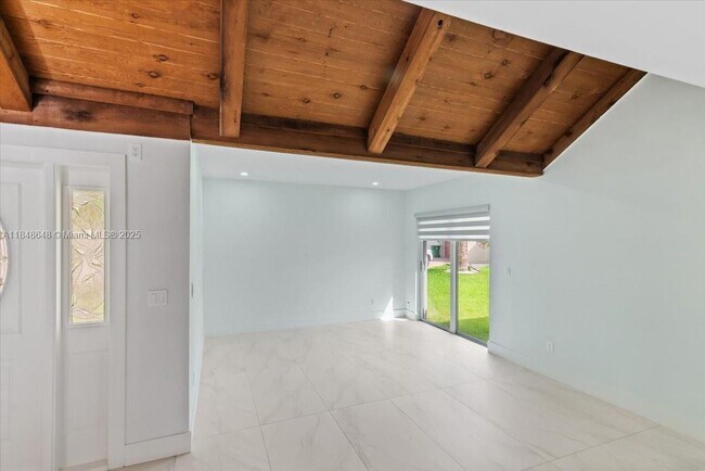 Building Photo - 8920 Crescent Dr