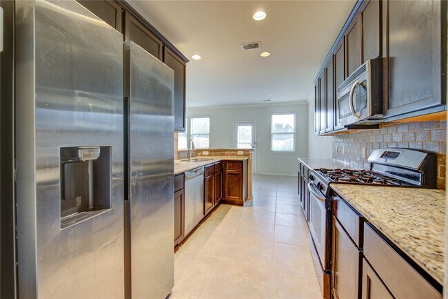 Building Photo - 6442 Haywards Crossing S Cir