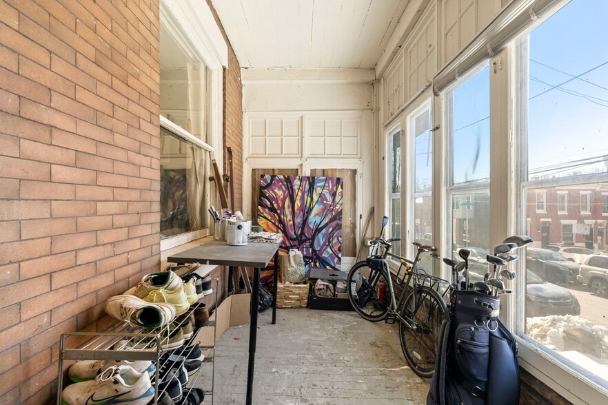 Front Room - 779 N 27th St