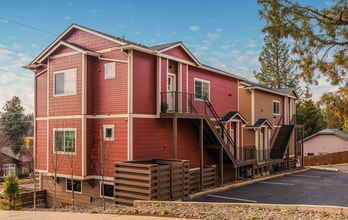 Building Photo - New 2 Bed/1 Bath Duplex Apartment with Two...