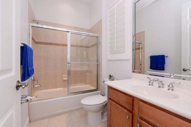 Building Photo - 9895 SW Nuova Way