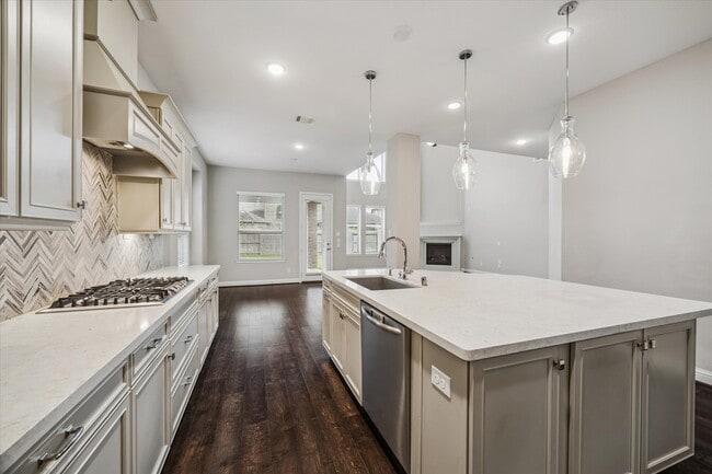 Building Photo - 17322 Legend Creek Ct