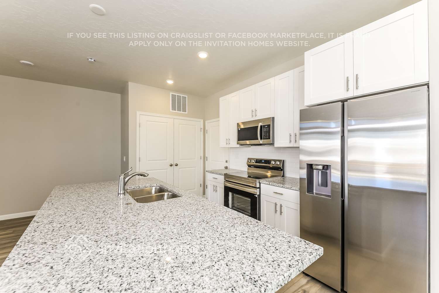 Building Photo - 108 N Riverside Dr