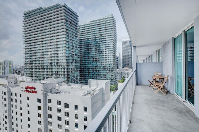 Building Photo - 1250 S Miami Ave