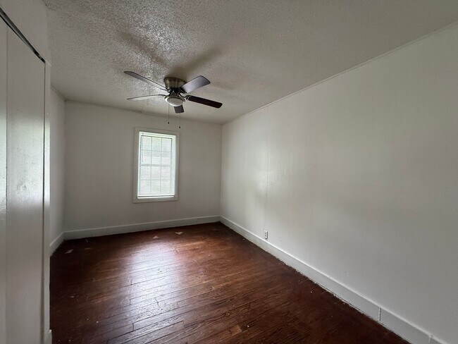 Building Photo - 1807 N Atlanta Ave