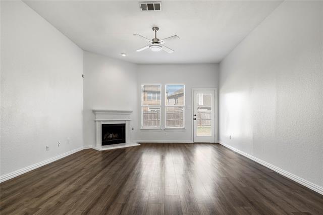 Building Photo - 2000 Webb Dr