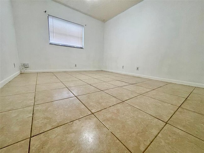 Building Photo - 9133 NW 48th St