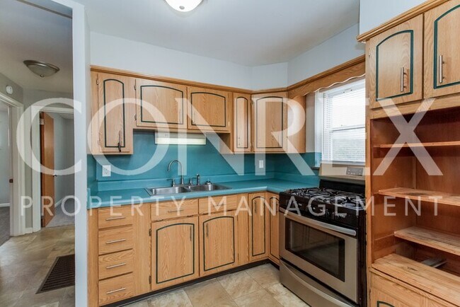 Building Photo - Oak Hills School District!!!