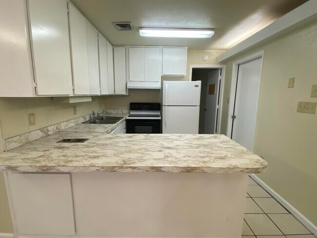 Building Photo - 3205 Gallant Fox Trail